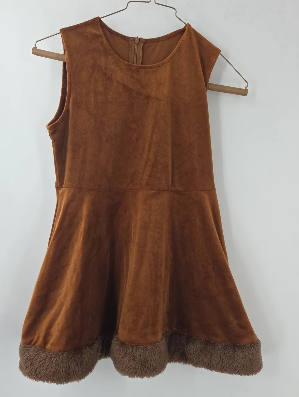 Capybara Girls Costume Size 8-10 Years